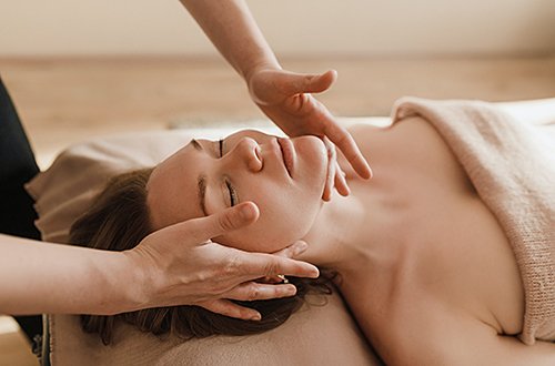 Clean & Glow - Skincare | cg behandeling 07 massage